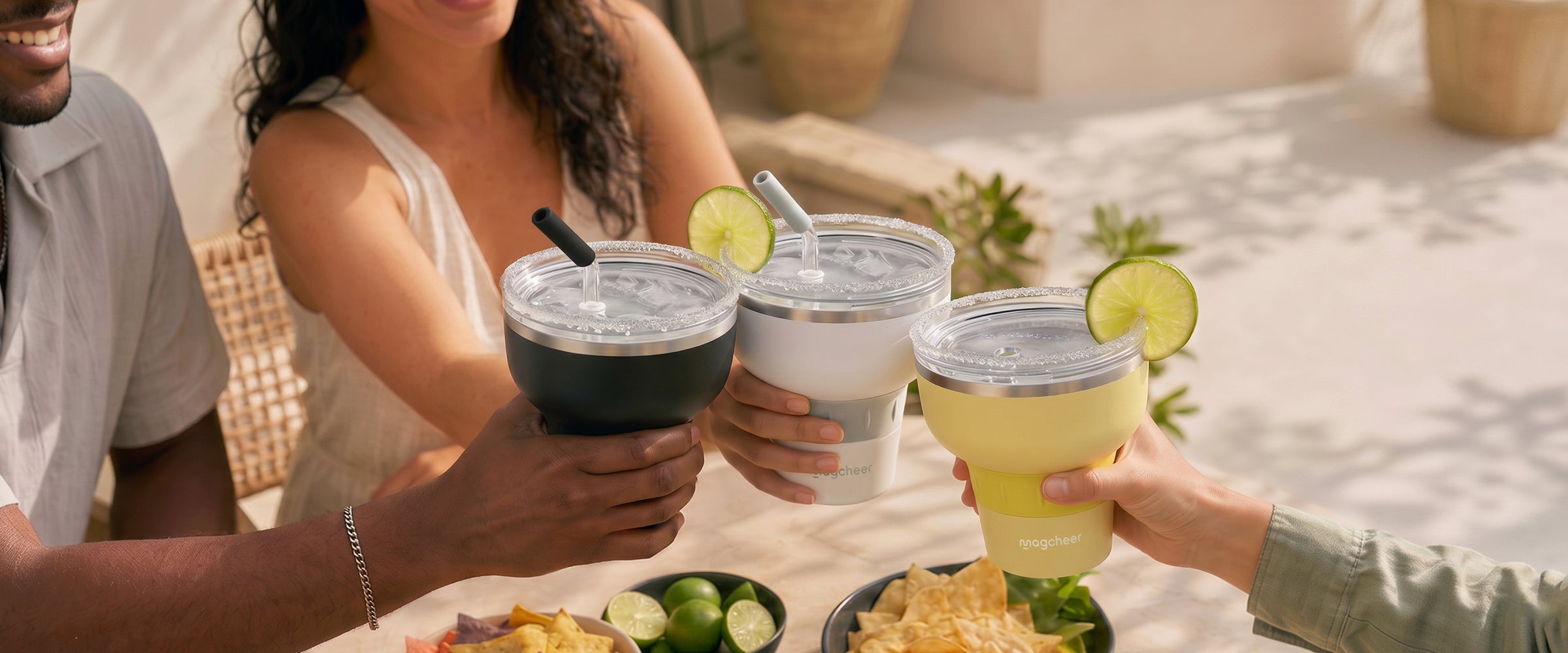 Friends sharing Magcheer cocktail tumblers