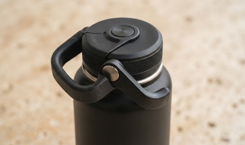 Close-up of a Magcheer bottle carry handle